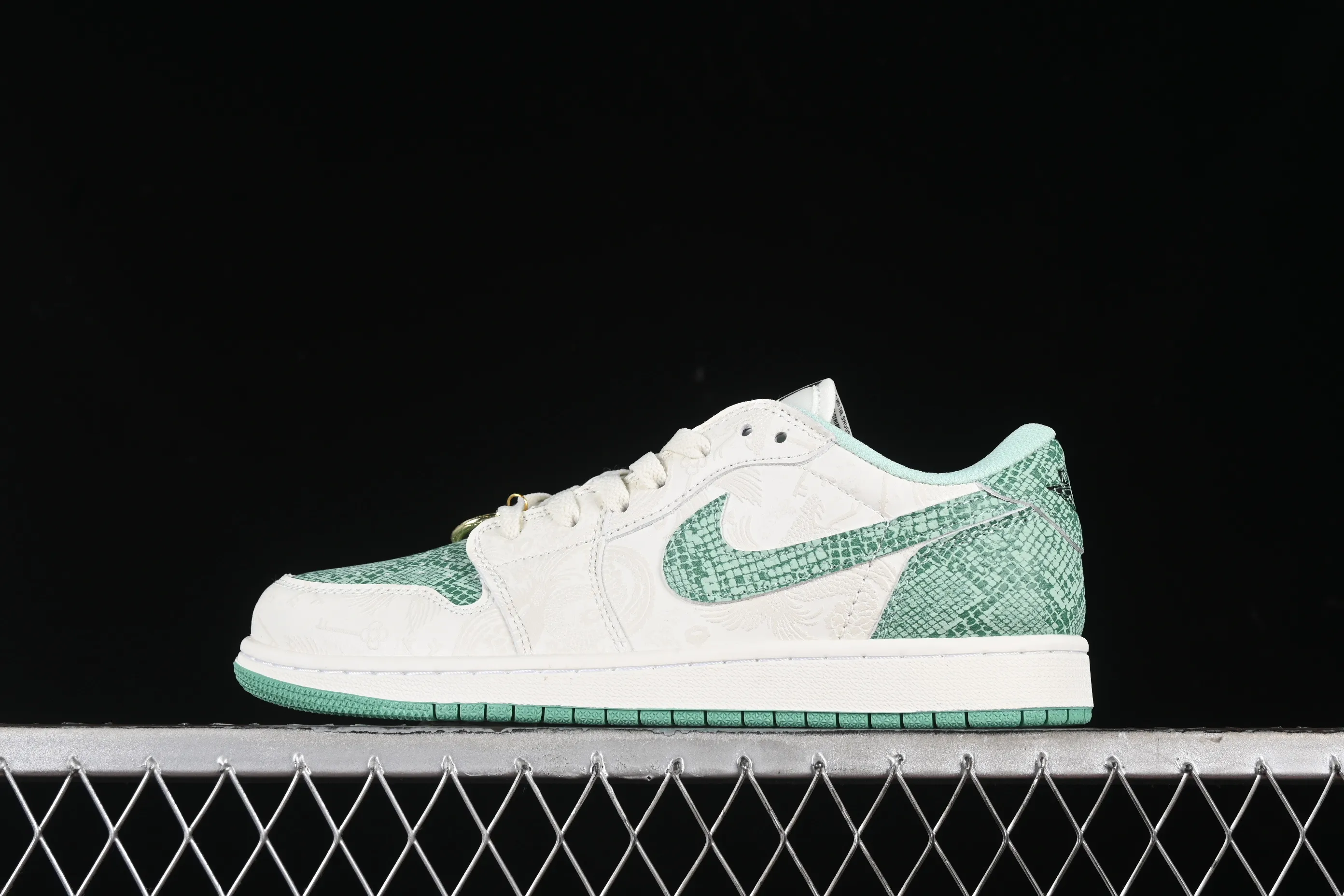 All Categories Air Jordan Jordan Series Basketball Shoes Air Jordan 1 Low Air Jordan 1 Low OG AJ1 Joe 1 Year of the Snake Limited Green Snake Low-top Retro Basketball Shoes HF3144-100